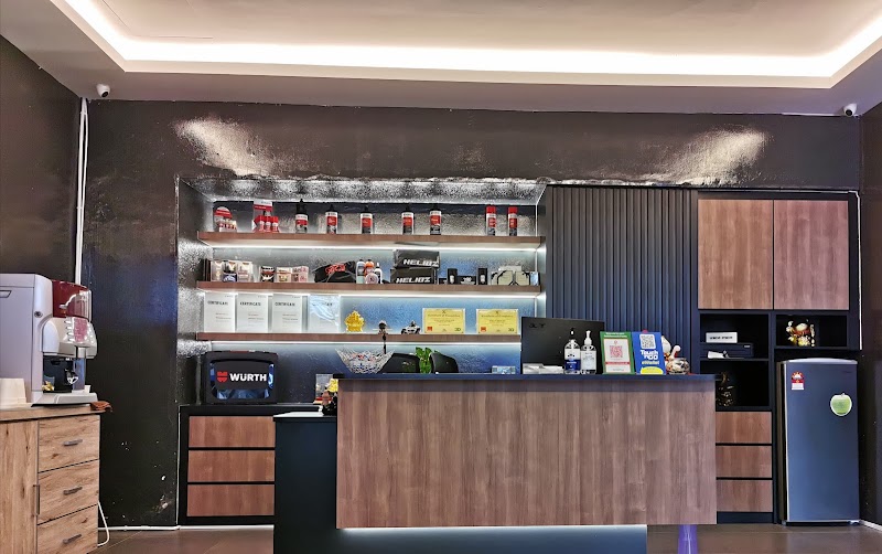 LUXE AUTO CARE